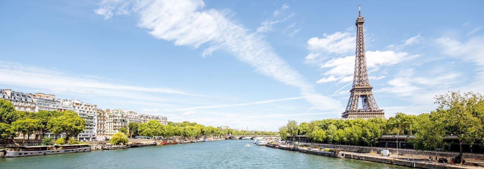 From Icons to Hidden Treasures: A Sightseeing Tour of Paris